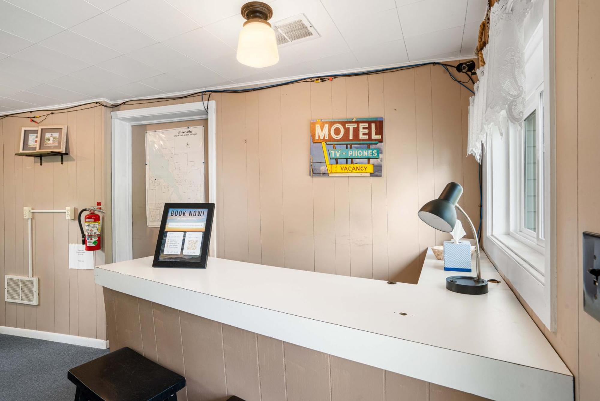 South Arm Retreats Motel East Jordan Dış mekan fotoğraf