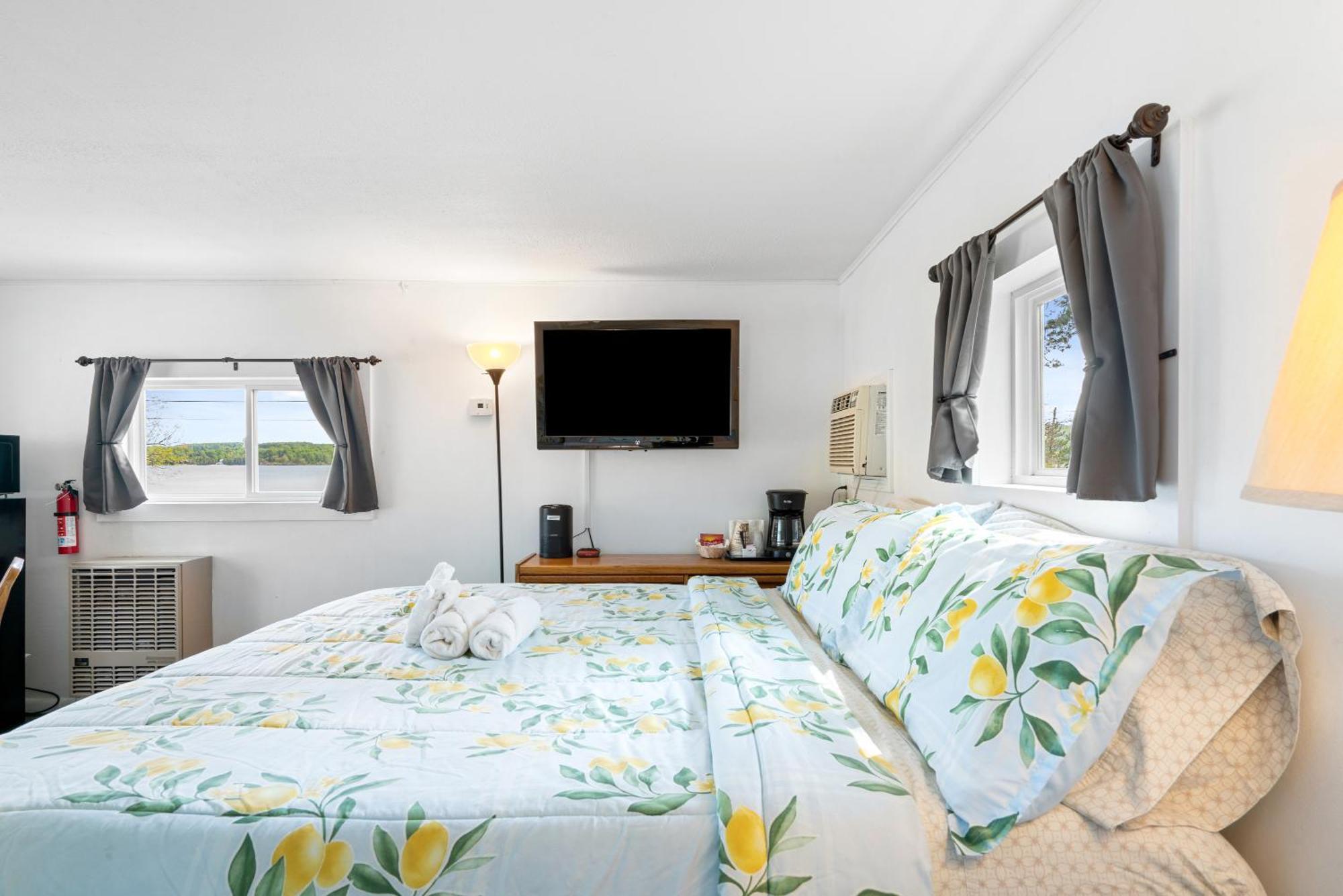 South Arm Retreats Motel East Jordan Dış mekan fotoğraf